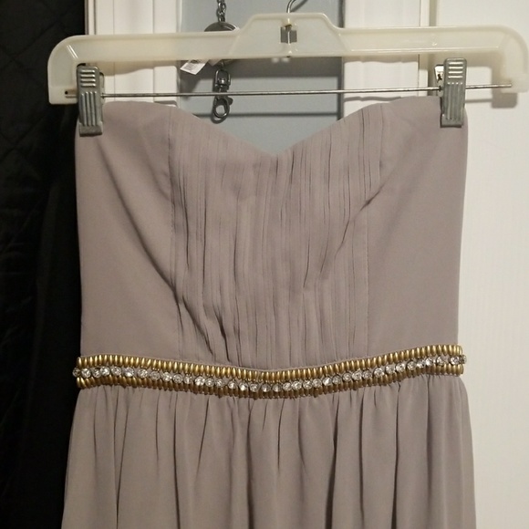 gown - Picture 3 of 5